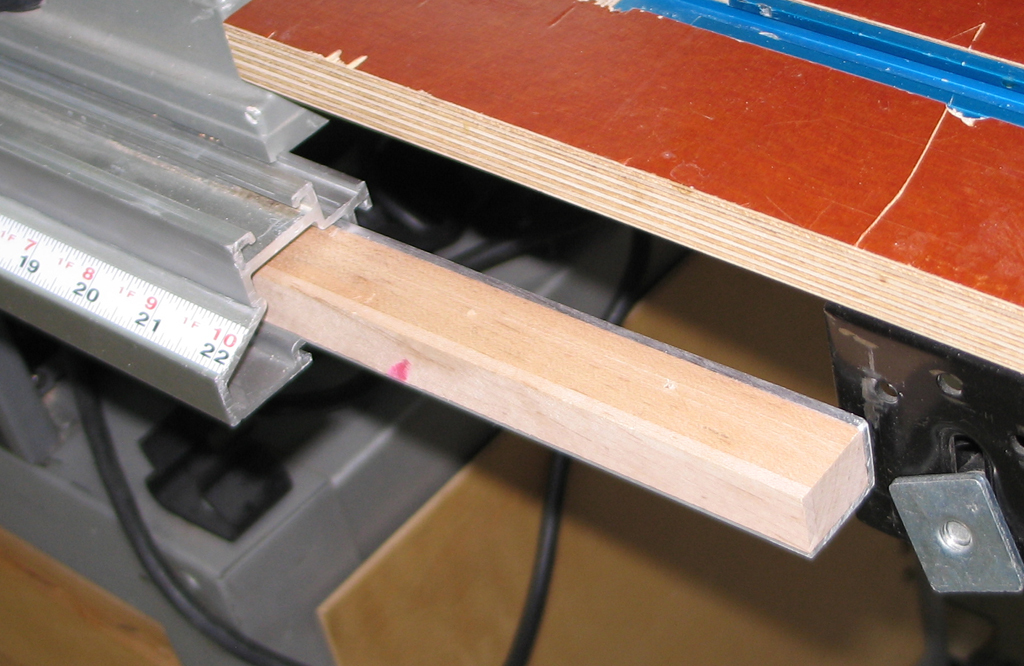 Click image for larger version  Name:	Home_Made_Rail_Insert_2465.jpg Views:	0 Size:	485.5 KB ID:	846407