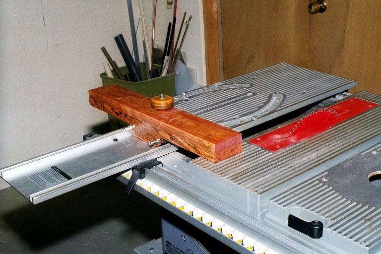 Wide Crosscut Fence for BT3000 Designed by Jim Frye 01