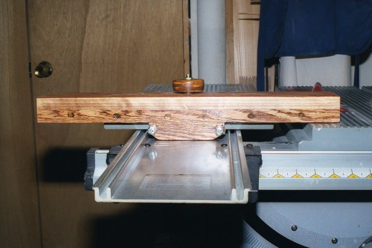 Wide Crosscut Fence for BT3000 Designed by Jim Frye 03