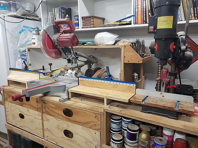 Click image for larger version

Name:	MiterSawBenchFromRight.jpg
Views:	400
Size:	204.2 KB
ID:	851081