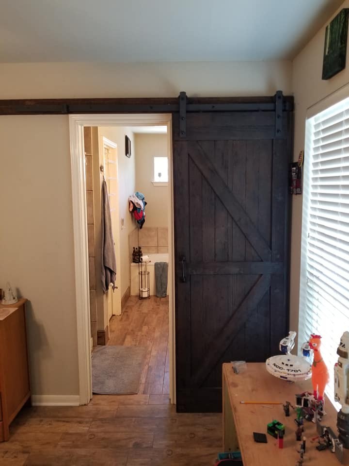 Click image for larger version

Name:	scottdoor1.jpg
Views:	184
Size:	80.6 KB
ID:	836518