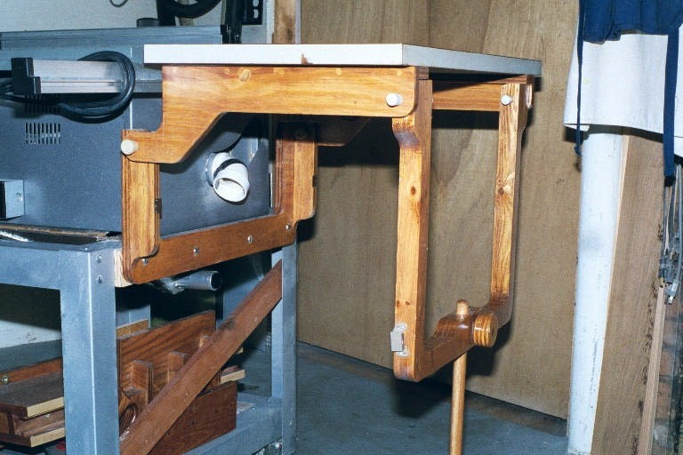 Folding Outfeed Table for BT3000 Designed by Jim Frye 02