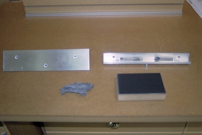 SMT Aluminium extension for the BT3000 See also V1.1 for a useful modification By Rod Kirby 07