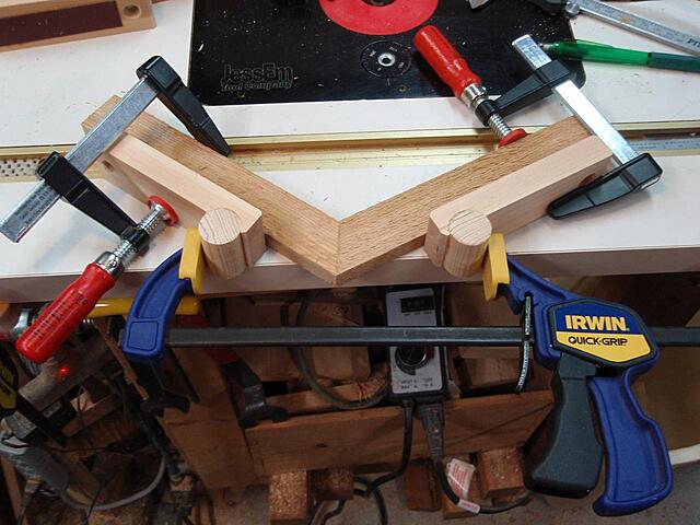 Click image for larger version  Name:	P8310003.JPG Views:	0 Size:	132.3 KB ID:	840506