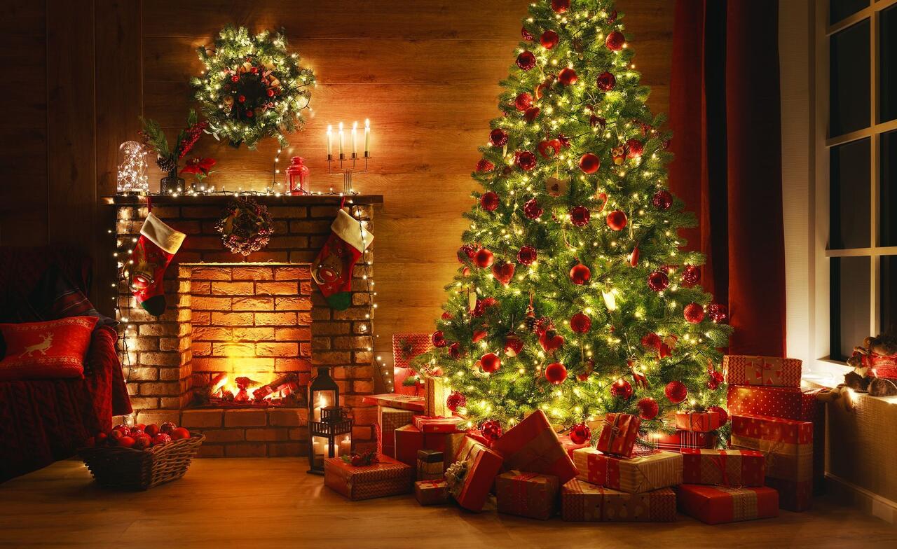 Click image for larger version

Name:	interior-christmas-magic-glowing-tree-fireplace-royalty-free-image-1628537941.jpg
Views:	262
Size:	181.3 KB
ID:	846904