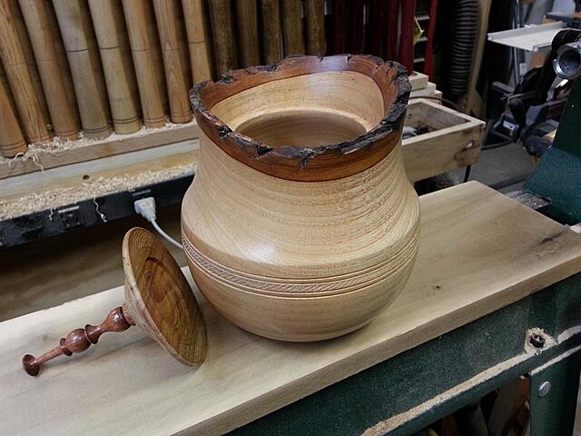 Click image for larger version  Name:	Pot with Lid.jpg Views:	1 Size:	140.4 KB ID:	833144