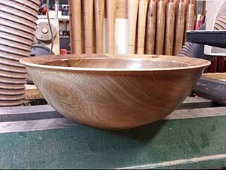 Click image for larger version

Name:	bowl2sm.jpg
Views:	343
Size:	115.6 KB
ID:	829414