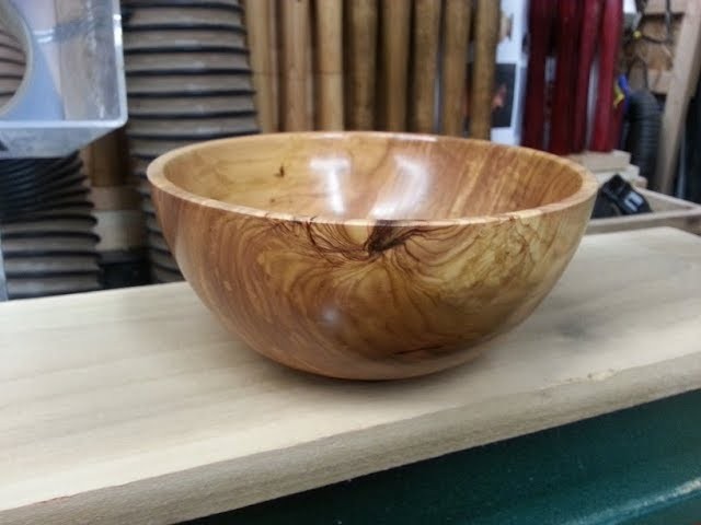 Click image for larger version

Name:	Bowl2sm.jpg
Views:	512
Size:	45.8 KB
ID:	834071