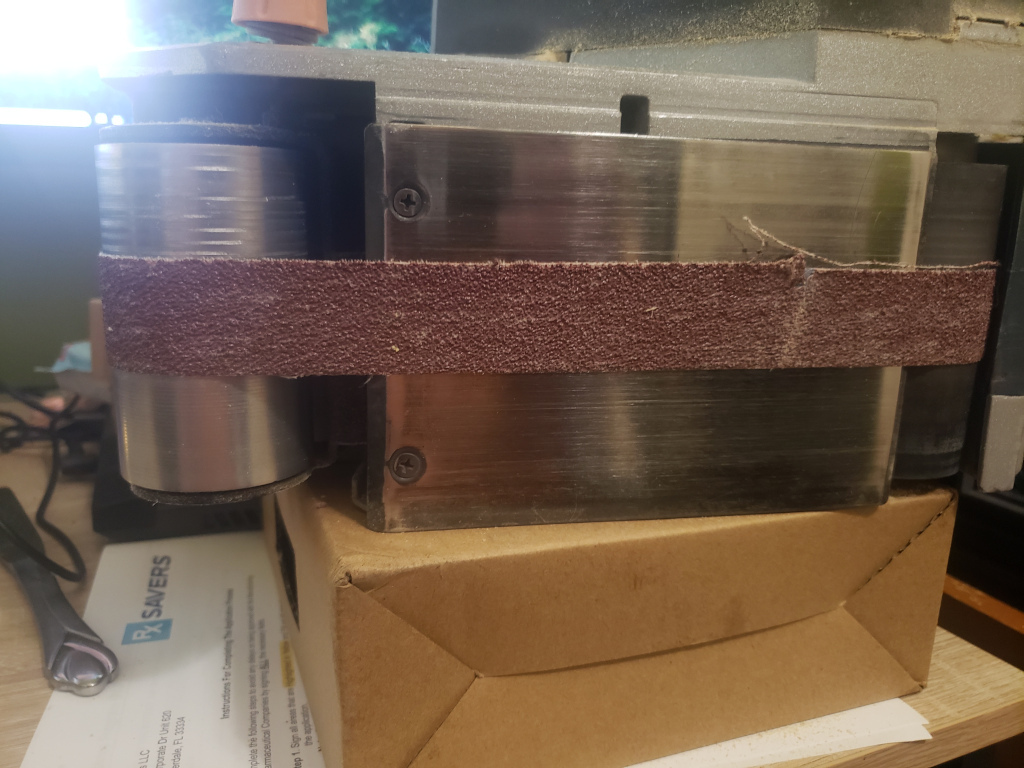 Click image for larger version

Name:	CreativeSandingBeltFailure.jpg
Views:	104
Size:	293.3 KB
ID:	859394