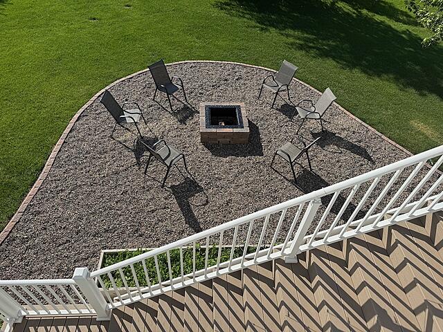 Fire pit with concreted edgers and gravle