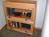 Click image for larger version

Name:	Bookcase 002.JPG
Views:	142
Size:	359.8 KB
ID:	793983